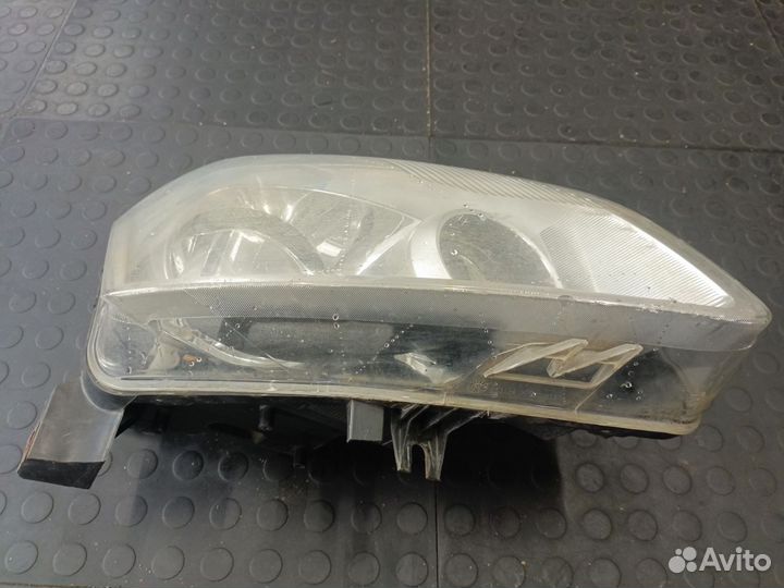 Nissan Qashqai J10 фара правая