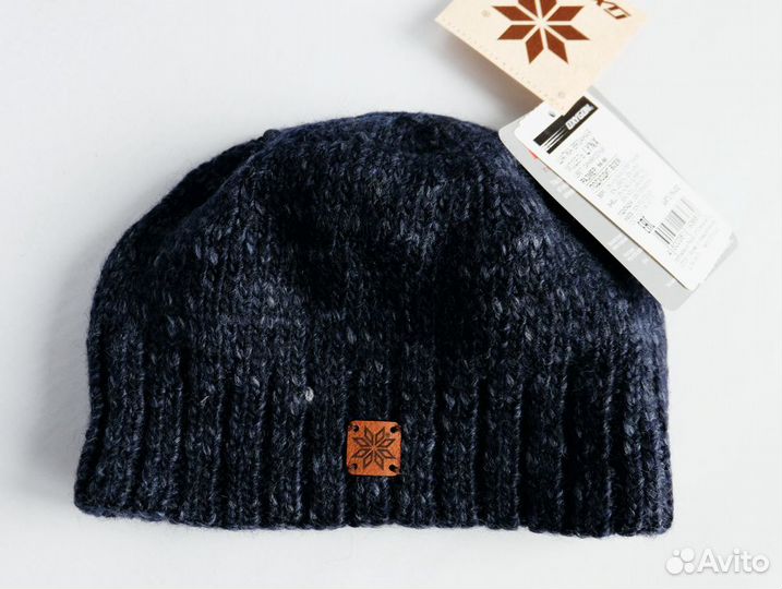 Шапка из шерсти 