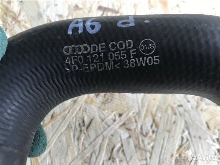 Патрубок Audi A6 C6 AUK 2005