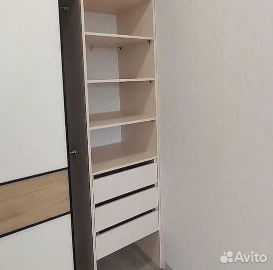 Угловой шкаф