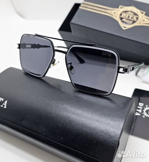 Солнцезащитные очки Ray Ban