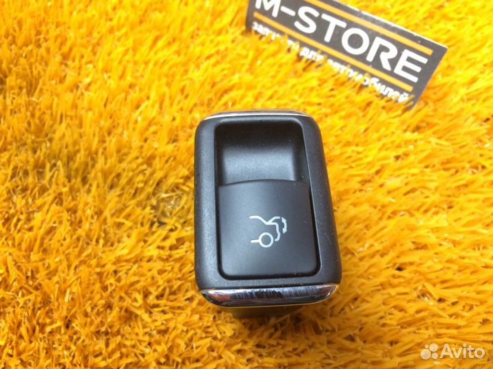 Кнопка открывания багажника Mercedes-Benz E-Class