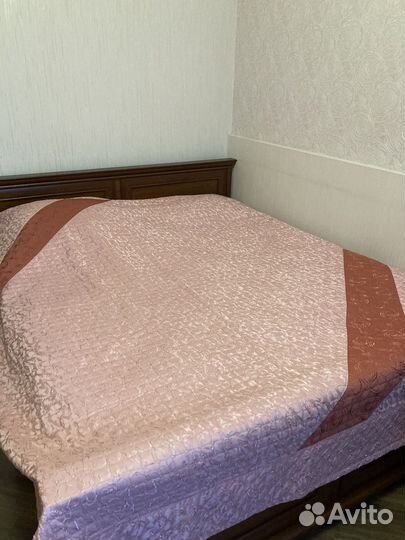 Покрывало на кровать стеганное б/у
