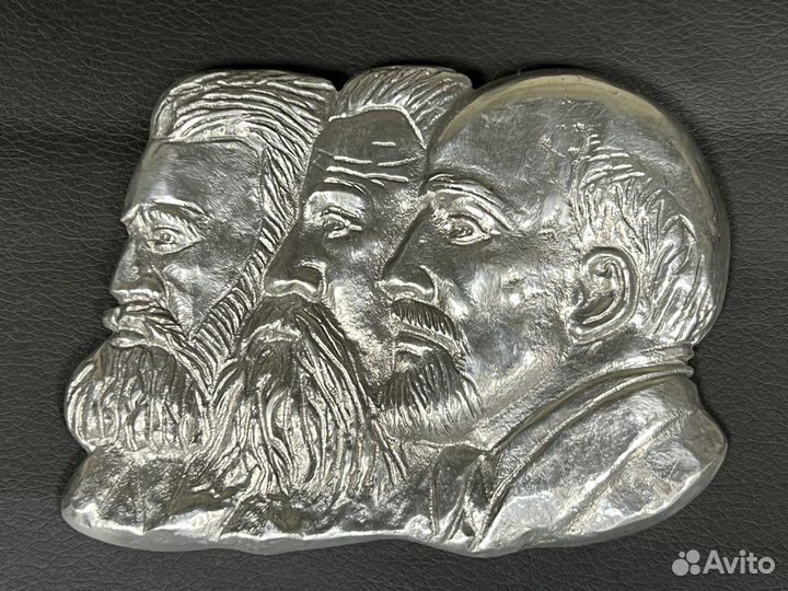 Барельеф Ленин Энгельс Маркс