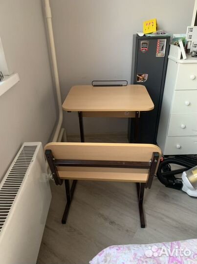 Детская парта со стулом