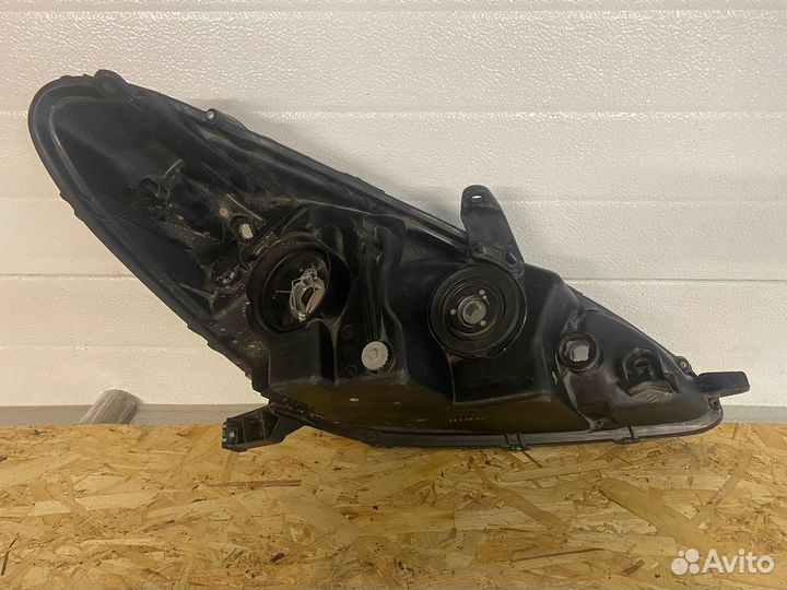 Фара левая Lexus ES300 8107033460 MCV30 галоген ме