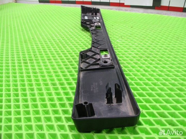 Накладка переднего бампера под номер Toyota RAV 4