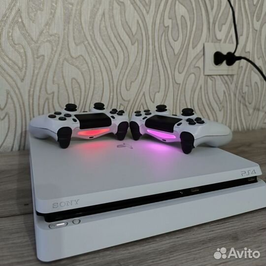 Sony PS4 slim 2 геймпада