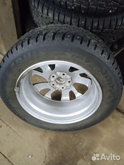 Зимние шипованные колеса r17