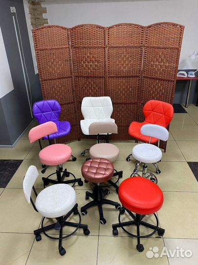 Стул мастера косметолога