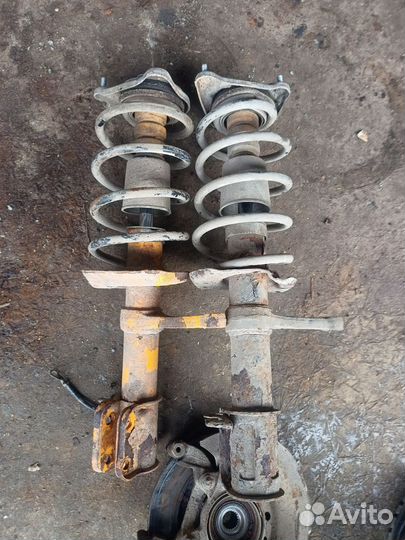 Передние амортизаторы LADA granta седан в сборе