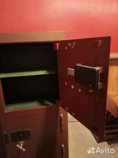 Взломостойкий огнеупорный сейф