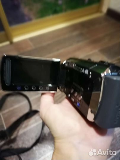 Видеокамера JVC