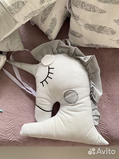 Кровать с матрасом и бортиками