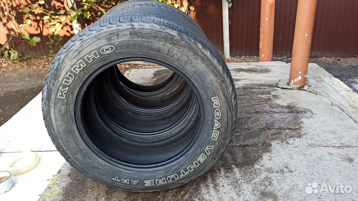 Kumho Road Venture APT KL51 215/65 R16 102H