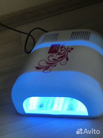 Лампа для ногтей новая