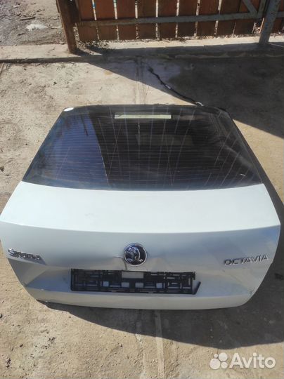 Крышка багажника Skoda Octavia A7
