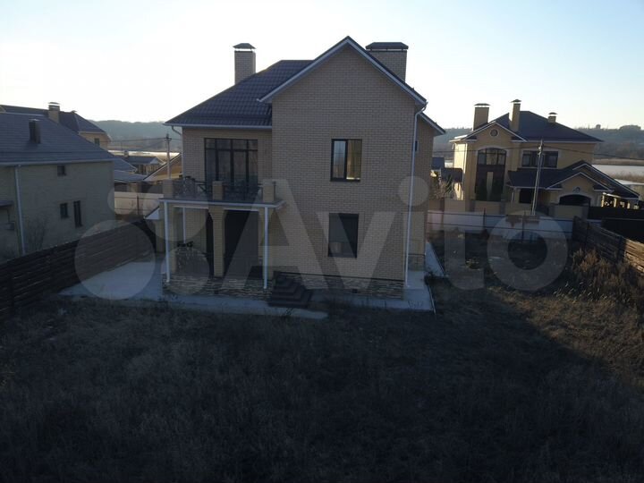 Дом 201 м² на участке 10 сот.