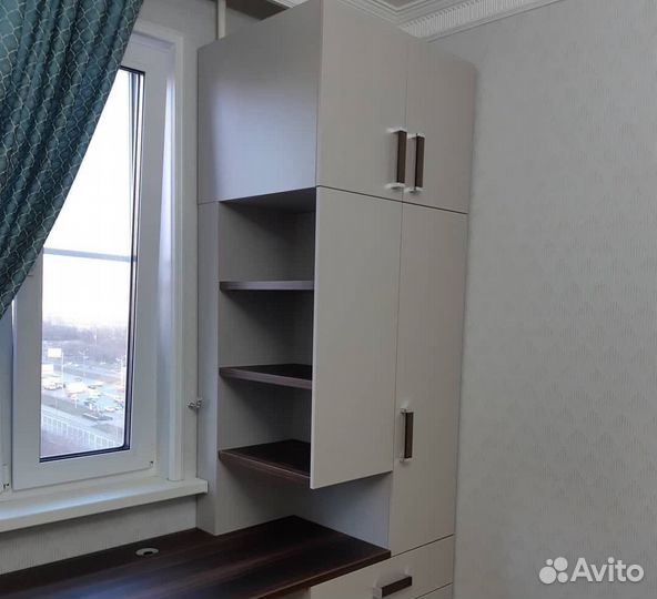 Детская рабочая зона у окна в рассрочку