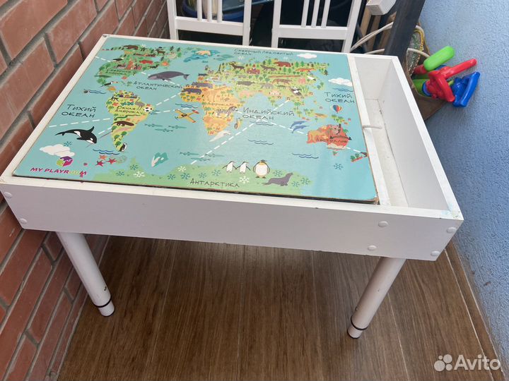 Детский стол со стульями