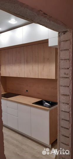 Кухонный гарнитур прямой под встроенную технику