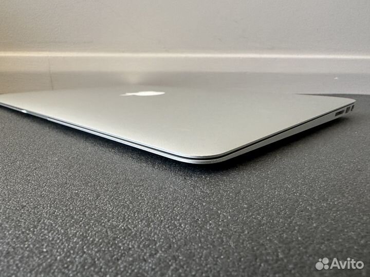 Apple MacBook Air 13 2016 4/128gb /Ориг АКБ