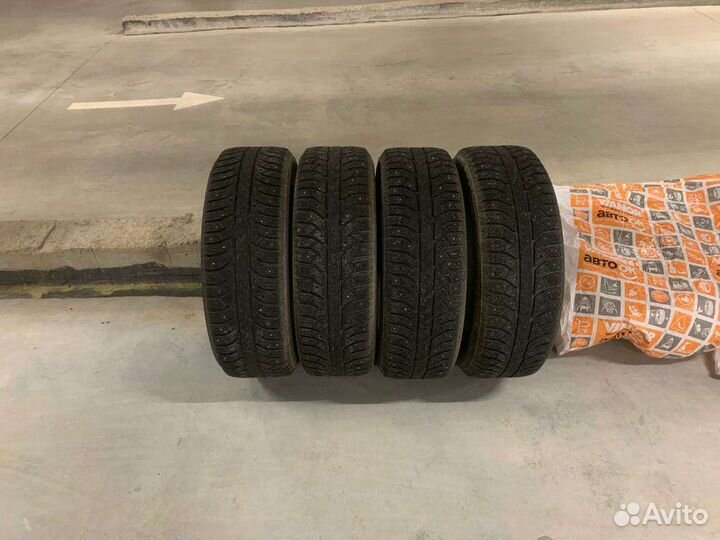 Bridgestone Ice Cruiser 7000S 225/65 R17 106