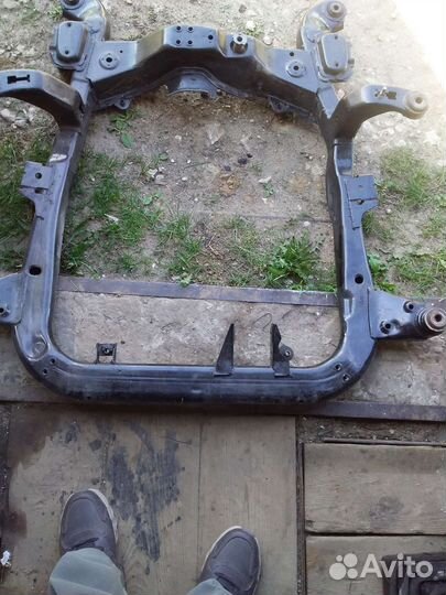 Подрамник opel zafira