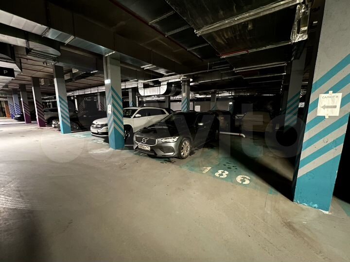 Машиноместо, 13 м²