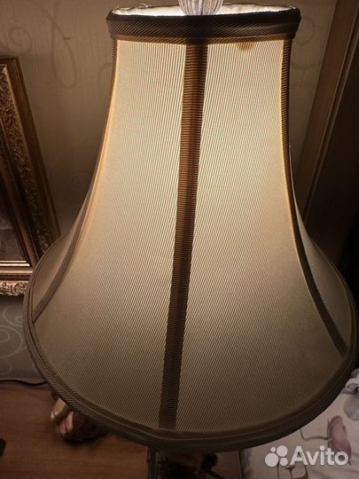 Лампа настольная с абажуром Испания