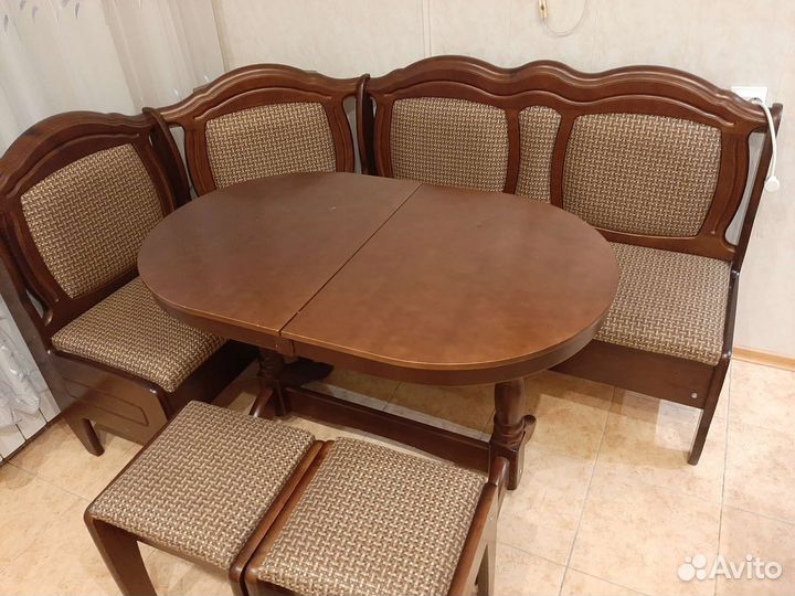 Кухонный уголок со столом бу