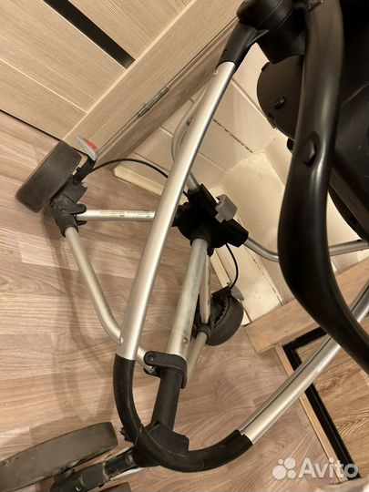 Коляска-автолюлька с шасси