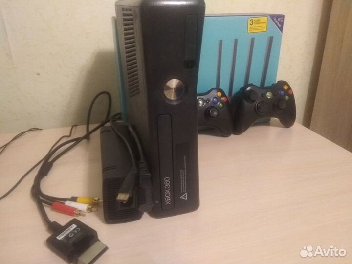 Прошитый Xbox 360 Slim Freeboot 250GB