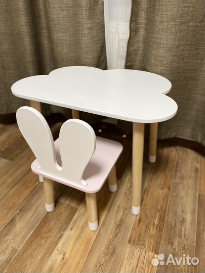 Стол с ящиком и стульчики микки