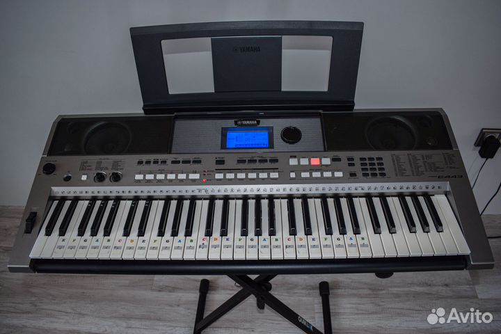 Yamaha PSR E443