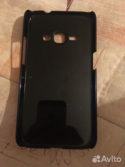 Пластиковый чехол на Samsung Galaxy J1(2016)