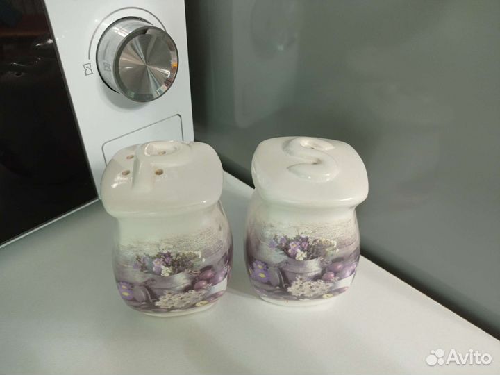 Солонка и перечница