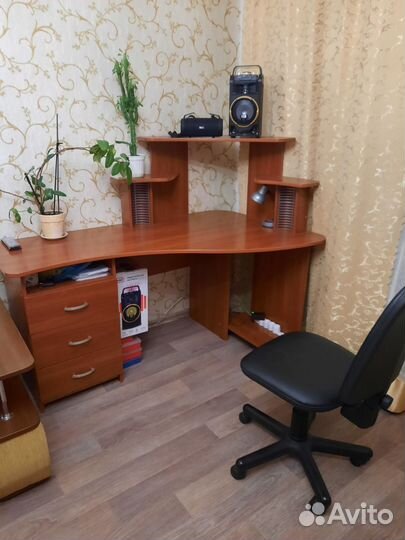 Компьютерный стол