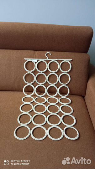 Вешалка для шарфов