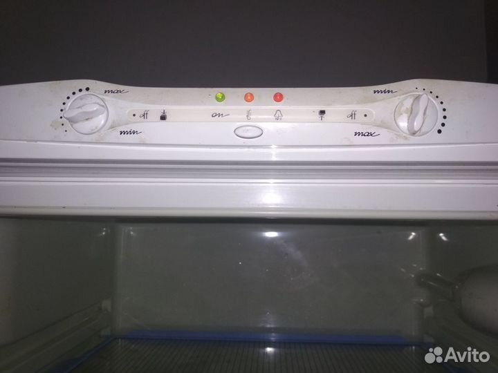 Холодильник морозильник Indesit C240G 370литров