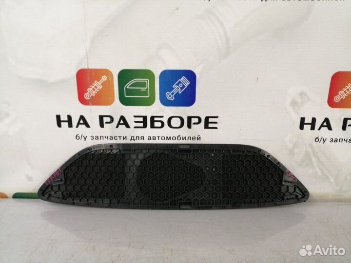 Крышка динамика на торпедо Volkswagen Touareg 7P5