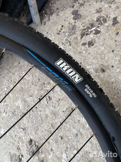 Колеса велосипеда 29 Shimano Maxxis Ikon