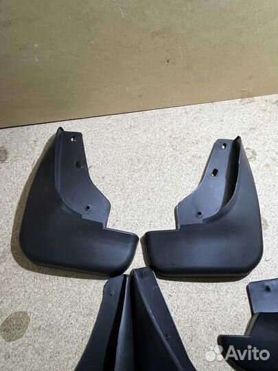 Брызговики передние форд фокус 2
