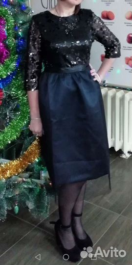 Платье праздничное