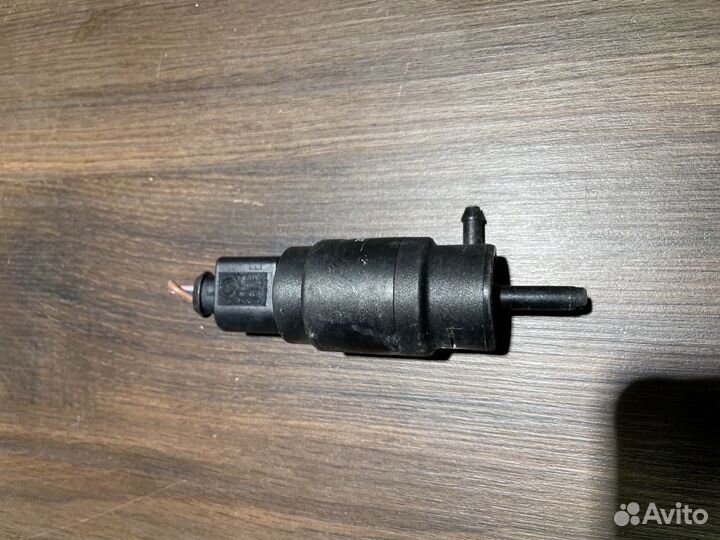 Насос омывателя лобового стекла Mercedes-Benz