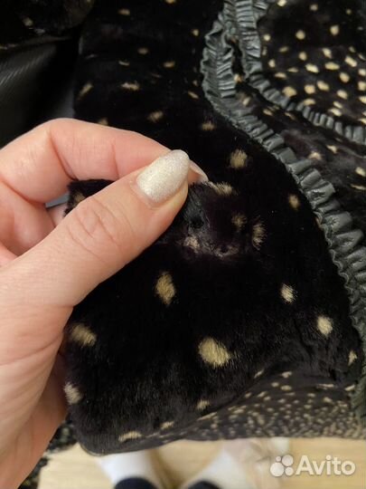 Шуба мутоновая с чернобуркой