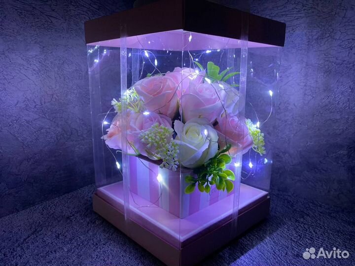 Букет роз в коробке