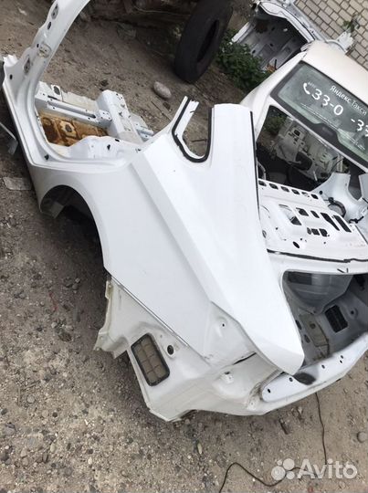 Задняя часть Крылья Веста белый