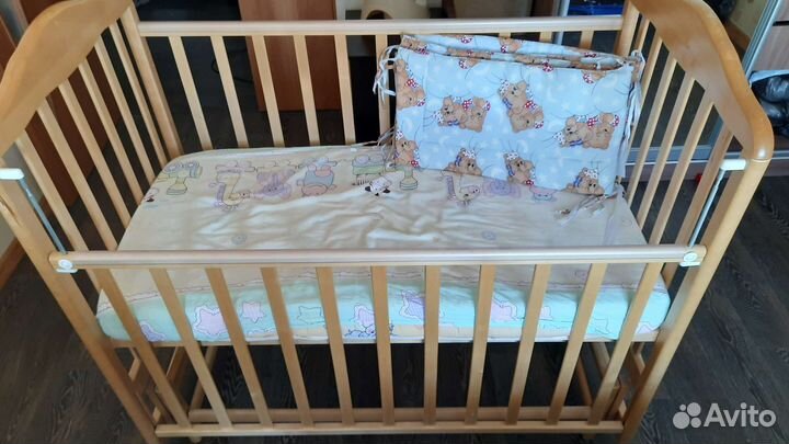 Детская кроватка с маятником в Н/Л