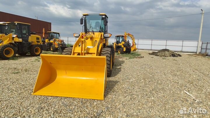 Фронтальный погрузчик Molot ZL30, 2023